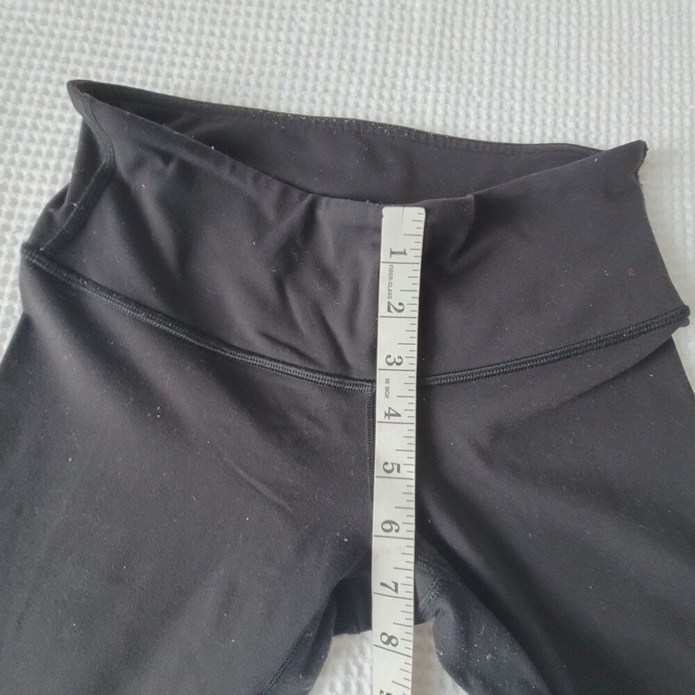 Lululemon low rise Nulux Black 22" cropped leggings size 4 - Picture 4 of 10